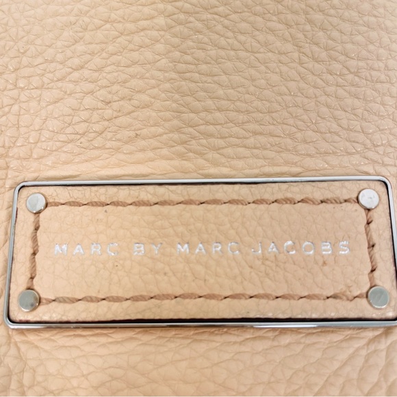 Marc By Marc Jacobs Too Hot To Handle Pale Peach Leather Hobo Bag - Picture 4 of 8